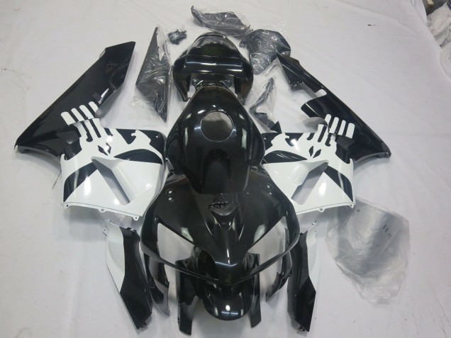 Gloss Black & Punisher Logo 2005-2006 Honda CBR600RR Motorcycle Fairing