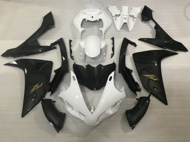 White and Carbon Fiber Style 2007-2008 Yamaha R1 Motorcycle Fairing